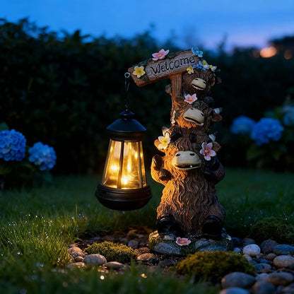 Solar Garden Statues Highland Cow Outdoor Decor Resin Highland Cow Figurine with LED Light Outside Lawn Yard Patio Balcony Gifts for Mom Women