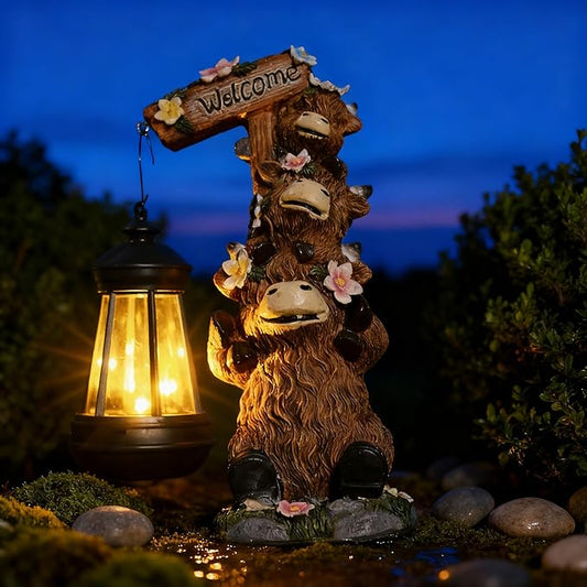 Solar Garden Statues Highland Cow Outdoor Decor Resin Highland Cow Figurine with LED Light Outside Lawn Yard Patio Balcony Gifts for Mom Women