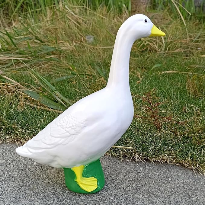 LICAEVEY Goose Statue, Big Resin Large White Goose Garden Lawn Yard Sculpture, Exquisite Craft Goose Figurine Decoration for Indoor and Outdoor