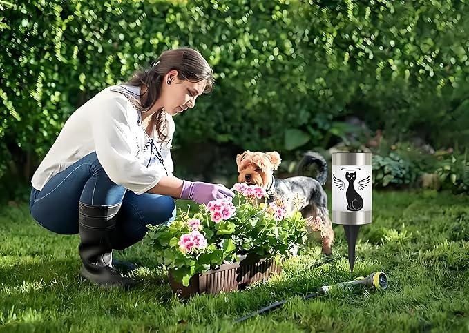 Solar Cat Memorial Garden Light, Outdoor Pet Remembrance Keepsake with Angel Silhouette, Automatic Dusk to Dawn LED Yard Stake (cat)