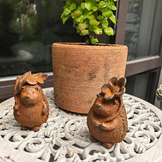 Rust Iron Hedgehog Garden Statue, 3.9 Inch High Cute Animal Garden Figurines for Patio Yard Lawn Outdoor Decor(Rust, White Color) (Rust-Flower)