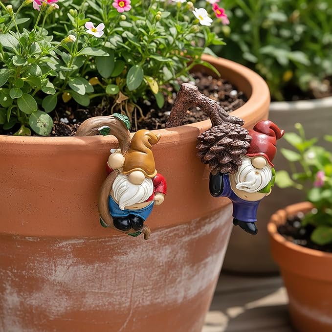 2PCS Cute Sleeping Gnome Statue Flower Pot Hugger, Standing and Leaning on Pine Nuts Gnome Resin Hanging Statue Outdoor Garden Decor, Fence Ornaments for Patio Lawn Garden Yard Plant Pot
