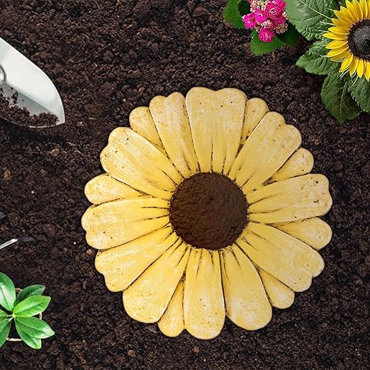 Landoraloria Cement Flower Stepping Stone 10” Daisy Garden Path Stone for Yard & Walkway Handcrafted Non-Slip Outdoor Patio Decor Weather-Resistant Cement Stone (Yellow)