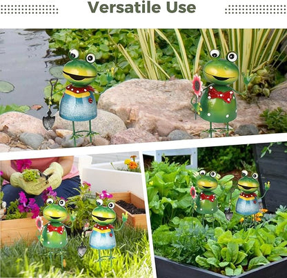2 Pcs Outdoor Frog Figurine, 3D Metal Frog Statue with Flower/Shovel, 3.9 x 7.5 in Sturdy Iron Yard Art Garden Decor, Cute Garden Sculptures for Lawn Patio, Gardener Gift