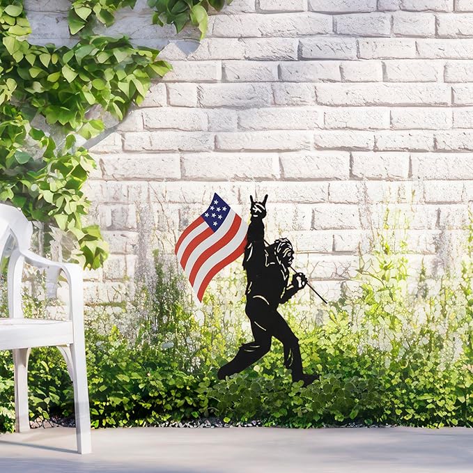TT & MM Big Foot Sasquatch Gifts for Men/Women,Bigfoot Yard Decor Metal Garden Stakes,Patriotic Decorations Outdoor Bigfoot Silhouette Statues for Yard Art,Patio,Lawn