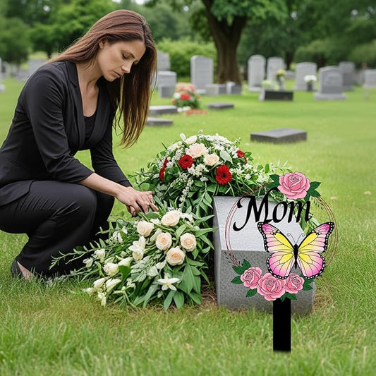 Butterfly Memorial Grave Stake for Mom - Metal Cemetery Decoration with MOM Letters, Sympathy Grave Marker, Rust-Resistant Outdoor Tribute(Butterfly Mom)