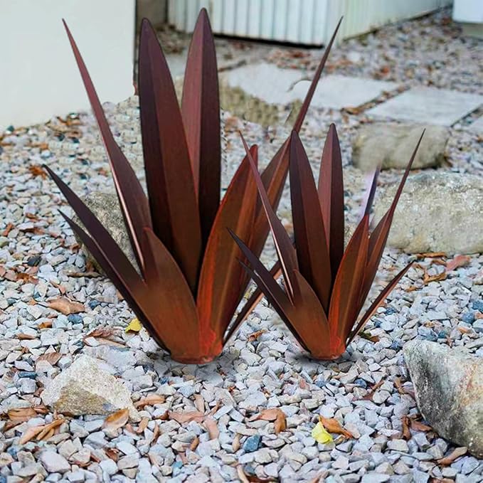 2 PCS Metal Agave Sculpture Decoration, Vintage Country Hand-Painted Sculpture DIY Metal Agave Plant, Home Garden Courtyard Lawn Outdoor Decoration (2pcs-red)