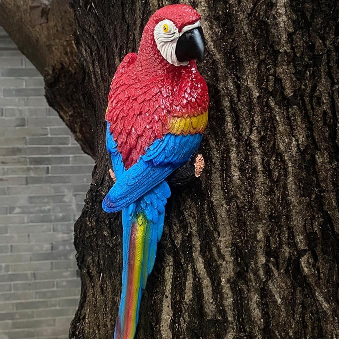 Tree Hugger Parrots, Garden Macaw Sculpture, Gorgeous Art Decor Hanging Tree Peeker Bird Figurine Ornament for Patio Lawn Home Indoor Outdoor Decorations (Red)