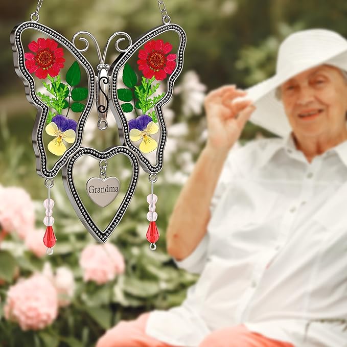 Suncatcher Grandma Butterfly Heart Shaped Glass Suncatcher with Pressed Flower Nana Gifts Wind Chimes with Real Flowers, Pendant Birthday Gifts for Grandma Mother`s Day Indoor Décor