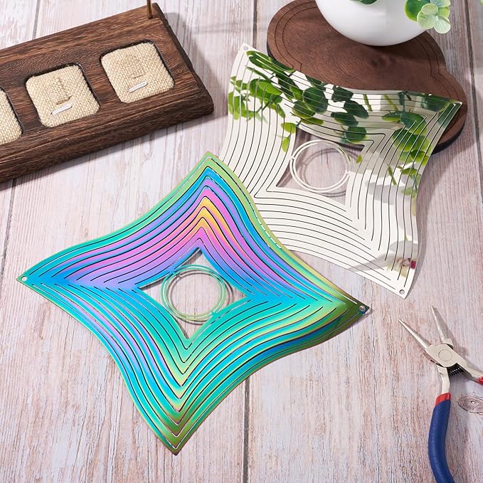 Stainless Steel Reflective Wind Spinners Outsides 3D Twisted Wind Chimes Gradient Rhombus Etched Metal Embellishments for Outdoor Indoor Garden Hanging Decor 2Pcs