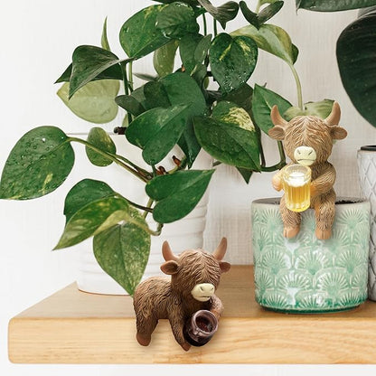 Highland Cow Pot Hugger for Planter - 2Pcs Climbing Animal Flower Pot Climber Resin Statue Art Sculpture Calf Topper Outdoor Plant Decoration for Garden Patio Fence Lawn Yard Housewarming Gift
