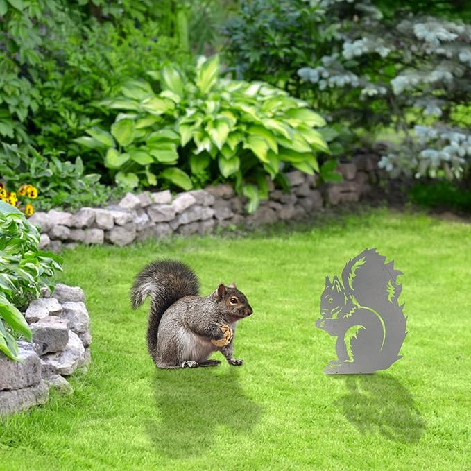 Metal Squirrel Garden Ornament, Squirrel Silhouette to Screw in Wood, Metal Garden Decoration Decor, Fence Topper, Gift Idea for Wildlife Loverent