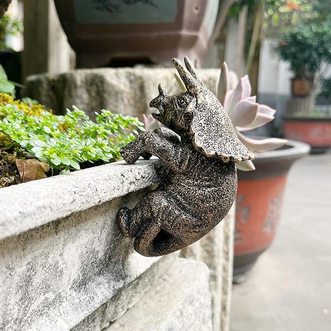 Miniature Triceratops Figurines Plant Decorations for Pots,Vintage Resin Hanging Triceratops Statue Planter Pot Hugger,Cute Climbing Dinosaur Flower Pot Hanger,Funny Garden Decor Outdoor Yard Gifts