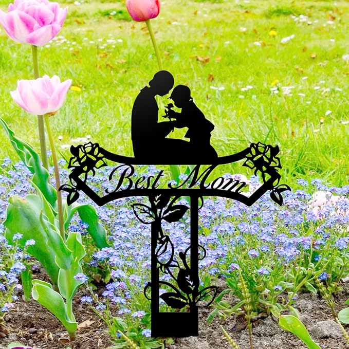 Rustic Metal Cross Memorial Stake, Mom Dad Grave Site Decorations Artificial Flowers for Cemetery, Ideal for Yard, Garden, Lawn & Tombstone, Cemetery Decorations for Grave (Mom)