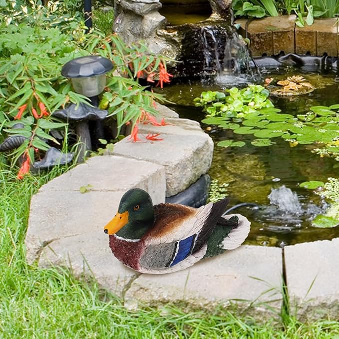 Milisten Realistic Floating Statue Garden Ornament for Lawn Decor Weather-Resistant Figurine Charming Outdoor Decoration for Cheerful Atmosphere