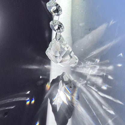 Pack of 20 Clear Crystal Maple Leaf Chandelier Prisms Suncatcher Pendants Hanging Connected Glass Octagon Beads for Chandelier Christmas Tree Decor(63mm)