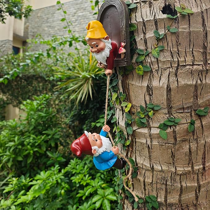 Funny Climbing Gnome Tree Hugger Decor, Garden Sculpture Decoration Elf Out The Door, Yard Ornament Resin Statue Outdoor Decor for Patio Lawn