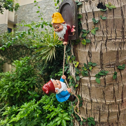 Funny Climbing Gnome Tree Hugger Decor, Garden Sculpture Decoration Elf Out The Door, Yard Ornament Resin Statue Outdoor Decor for Patio Lawn