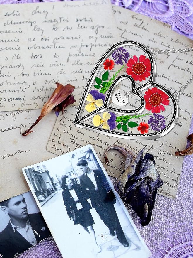 KY&BOSAM Heart Suncatcher Stained Glass Suncatchers in Loving Memory Memorial for Loss of Loved One Unique Sympathy Gift Real Pressed Dried Flower Bereavement Grief for Loss of Mom Grandma Decor