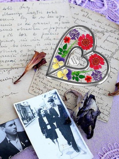 KY&BOSAM Heart Suncatcher Stained Glass Suncatchers in Loving Memory Memorial for Loss of Loved One Unique Sympathy Gift Real Pressed Dried Flower Bereavement Grief for Loss of Mom Grandma Decor
