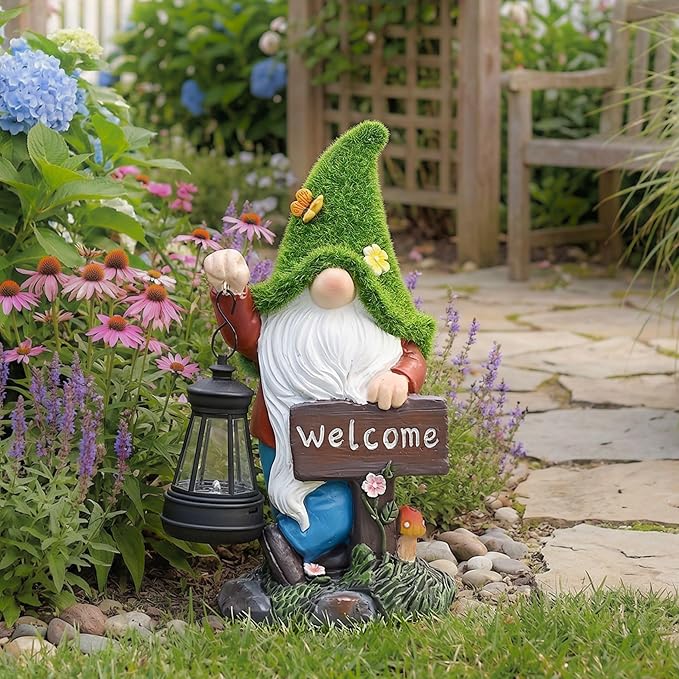TERESA'S COLLECTIONS Garden Decor Outdoor, Garden Gnomes Holding Lantern, Gnomes Decor, Waterpoof Resin with Solar Lights, Garden Decor, Garden Gifts for Mom,Indoor/Outdoor,8.3"