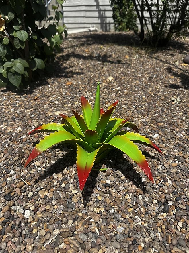 Mini Metal Agave - Garden Art (Cherry Lime)