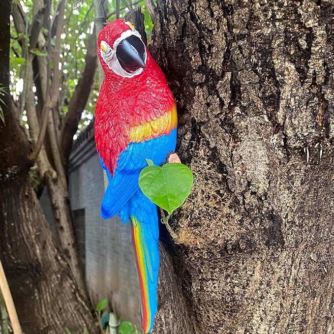 Tree Hugger Parrots, Garden Macaw Sculpture, Gorgeous Art Decor Hanging Tree Peeker Bird Figurine Ornament for Patio Lawn Home Indoor Outdoor Decorations (Red)