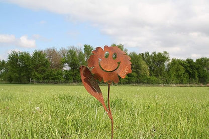 Metal Rustic and Colorful Flower Stakes Ranging from 9.5 to 36 Inches Tall (Waving Smiling Daisy 21" Tall, Naturally Rusted)