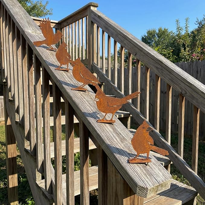 5PCS Rusty Metal Cardinal Silhouettes Outdoor Garden Statues, Rustic Bird Yard Art for Fence Patio, Spring Garden Ornaments (Vintage Rusted Finish, Not Defects)