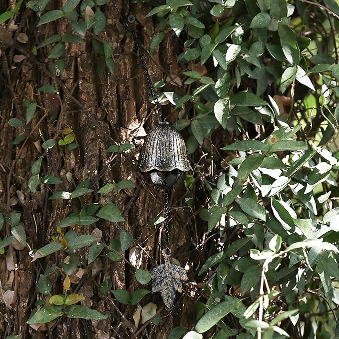 Japanese Wind Chime Cast-Iron Outdoor Ornament for Garden, Patio & Balcony, Hanging Metal Wind-Bell Decoration Gift, Blessing Pendant Windchime, Flower & Maple Leaf