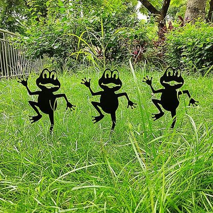 Tipmant Metal Iron Art Decoration Animal Silhouette Decorative Stakes Statues Ornament Crafts for Outdoor Gardens, Yard, Courtyards, Parks, Lawns, Potted Plants, Patio (3 Frogs)