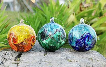 4.6-Inch Solar Hanging Glass Gazing Ball Outdoor Garden Décor Aqua-Blue Swirl