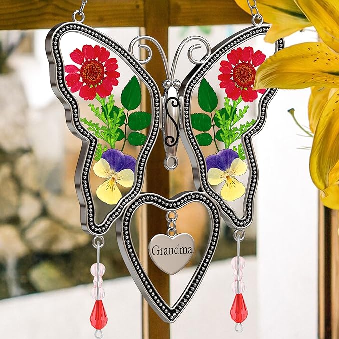 Suncatcher Grandma Butterfly Heart Shaped Glass Suncatcher with Pressed Flower Nana Gifts Wind Chimes with Real Flowers, Pendant Birthday Gifts for Grandma Mother`s Day Indoor Décor