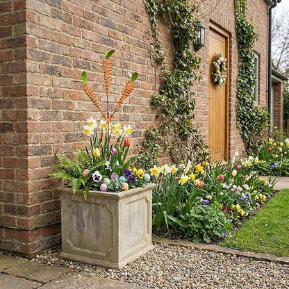 Easter Yard Stakes, 28-Inch 3-Head Carrot Metal Garden Stakes, Rust-Resistant Coiled Iron Wire Outdoor Decor, Spring Easter Decorations Outdoor for Garden, Lawn, Patio, Easter Outdoor Decor