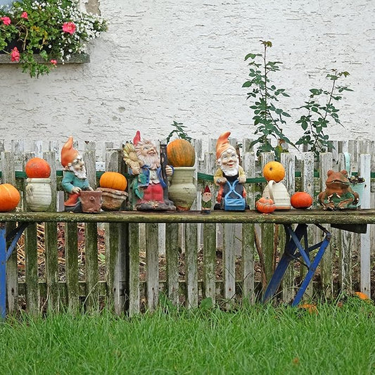 Relaxdays Peeing Gnome, Rude Figurine, Weatherproof, Frost Resistant, Garden Statue, Polyresin, Multicoloured, Synthetic Resin, 10 x 5 x 4 cm
