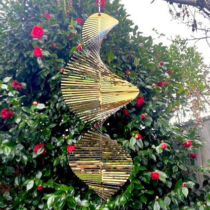 Wind Spinner Metal Garden Spinners Outdoor Garden Art for Backyard Outdoor Hanging Decor and Spinners for Yard and Garden Ornaments 3D Shape (White Gold Helix)