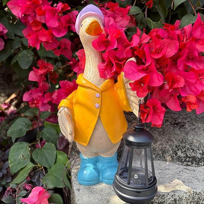 IVCOOLE Solar-Powered Goose Statue – Outdoor & Garden Resin Goose Decor for Porch, Patio, Lawn, Yard with Solar Lantern – Ideal Gift for Moms, Grandmas, Gardening Lovers & Housewarming Celebrations