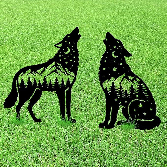 GLOBLELAND 2 Pcs Wolf Garden Stakes Animals Metal Decorative Garden Stakes Metal Yard Signs Decoration for Lawn Patio Yard Garden Decor
