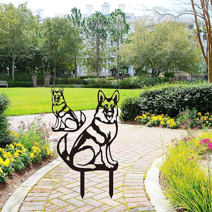 Metal Dog Garden Statue, Outdoor Yard Art Dog Silhouette Decoration Black Garden Stake for Yard Garden Lawn
