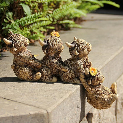 Garden Highland Cow statue for Outdoor Decor,Highland Cow Statue Shelf Sitter,Family Ties 4pc Holding Together Figurine for Outdoor Garden Bookshelf Desk Step Edge Decor,Highland Cow Gifts for Women