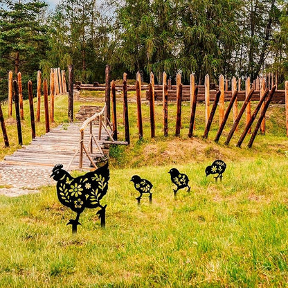 4Pcs Metal Chicken Garden Decorative Statues Distinct Hen and Chicks Silhouette Design,Black Hollow-Cut Yard Art, Perfect Decor for Lawns Yard Gardens