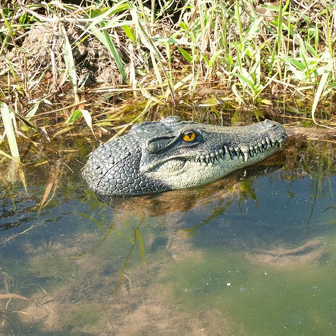 LUEUR Floating Alligator Head Garden Decor for Ponds & Pools – Realistic Crocodile Head Floating Ornament, Decorative Alligator Accent for Outdoor Water Features, Yard & Landscape Decoration