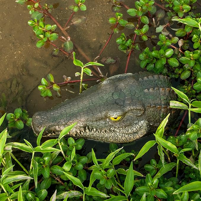 LUEUR Floating Alligator Head Garden Decor for Ponds & Pools – Realistic Crocodile Head Floating Ornament, Decorative Alligator Accent for Outdoor Water Features, Yard & Landscape Decoration