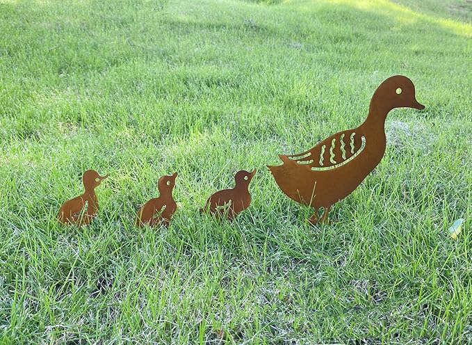 Duck Metal Stake Decorative Garden Stakes Duck Silhouette Garden Statues for Yard Outdoor Lawn Patios Garden Decoration, Set of 4
