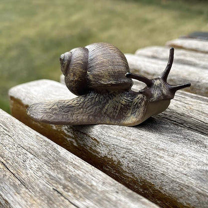 2pcs Snail Figurine Toy Mini Animal Figures for Fairy Garden, Mushrooms, Micro Landscape Decor(Mixed Color)