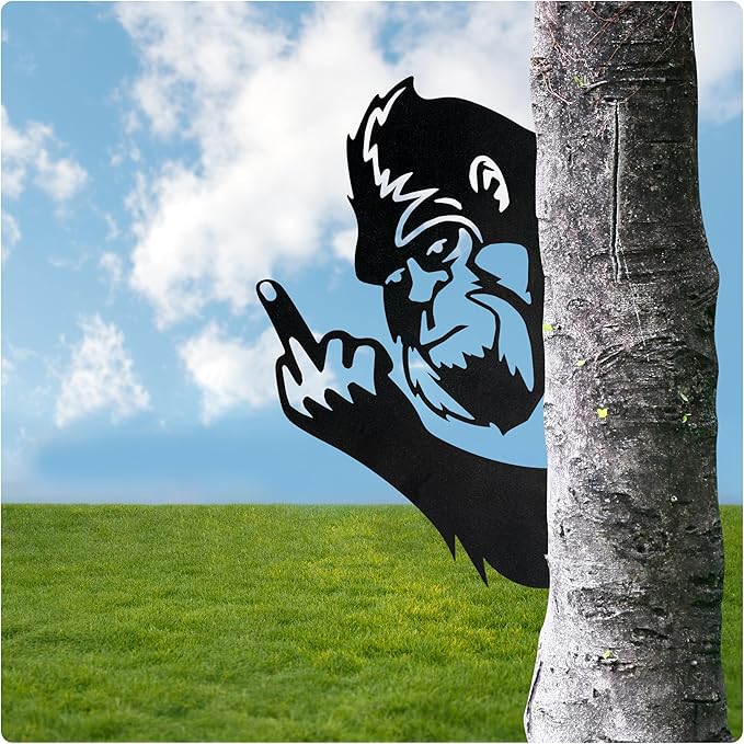 Halloween Fence Yard Statues Garden Stake, Horror Metal Wall Art Statues Outdoor Rust-Proof Decor, Laser Cut Silhouette Art Double Sided Metal Sculpture for Outdoor Garden (Funny Bigfoot)