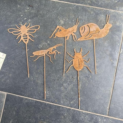 Vintage Styles Iron Garden Art Decorations Rusted Animal Sculptures Durability Crafted Ornaments Recycled Outdoor Garden Statues