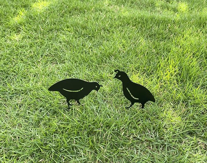 Quail Decorative Garden Stakes Metal Quail Statue Bird Yard Art Silhouette Quail Yard Art for Lawn Patios Outdoor Decoration, Set of 4