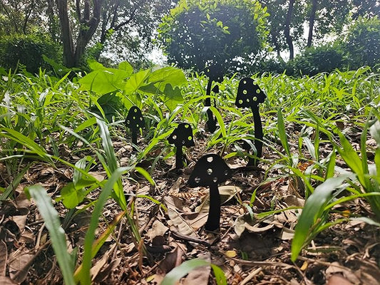 Metal Mushroom Yard Art Garden Decorative Stake Hollow Out Mushrooms Silhouette Statue Decor, 5pcs Mushroom Family Silhouette Sets for Pathway, Floor, Garden, Lawn, Outdoor Decorat (Metal Mushroom)