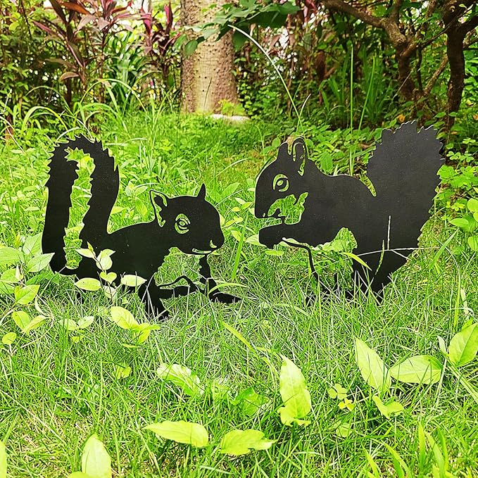 Tipmant Metal Iron Art Decoration Animal Silhouette Decorative Stakes Statues Ornament Crafts for Outdoor Gardens, Yard, Courtyards, Parks, Lawns, Potted Plants, Patio (4 Squirrels)